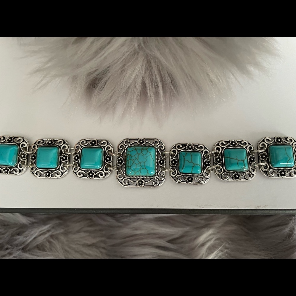 ✨Silver and Turquoise Look stones fashion bracelet ✨NEW - Picture 4 of 5